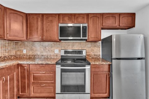 Casa en alquiler en Hollywood, Florida, 3 dormitorios, 93.83 m2 № 1962767 - foto 15