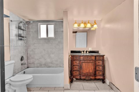 Casa en alquiler en Hollywood, Florida, 3 dormitorios, 93.83 m2 № 1962767 - foto 25