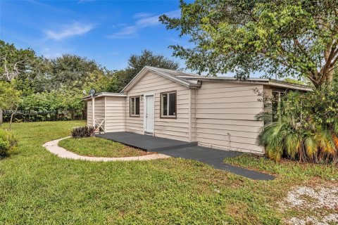 Casa en alquiler en Hollywood, Florida, 3 dormitorios, 93.83 m2 № 1962767 - foto 1