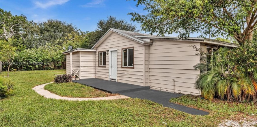 Casa en Hollywood, Florida 3 dormitorios, 93.83 m2 № 1962767