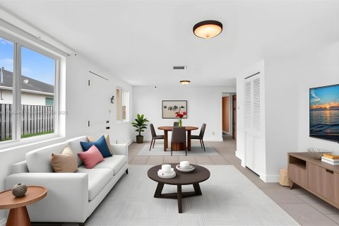 Casa en alquiler en Hollywood, Florida, 3 dormitorios, 93.83 m2 № 1962767 - foto 7