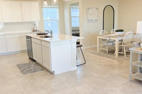 House in Orlando, Florida 4 bedrooms, 217.48 sq.m. № 1540280 - photo 18