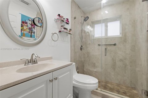 Villa ou maison à vendre à Miami, Floride: 3 chambres, 176.98 m2 № 2323340 - photo 29