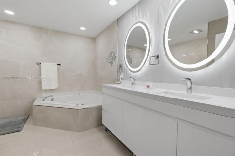 Villa ou maison à vendre à Miami, Floride: 3 chambres, 176.98 m2 № 2323340 - photo 25