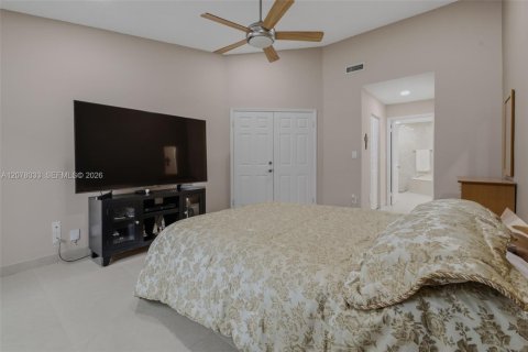 Villa ou maison à vendre à Miami, Floride: 3 chambres, 176.98 m2 № 2323340 - photo 22