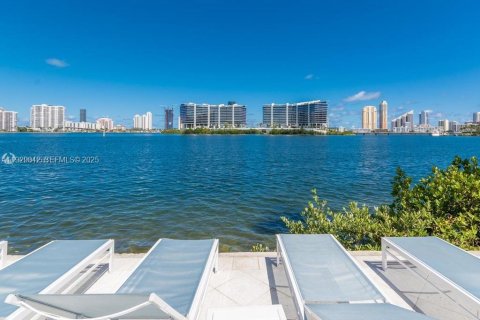 Copropriété à louer à Aventura, Floride: 1 chambre, 82.96 m2 № 1987537 - photo 3