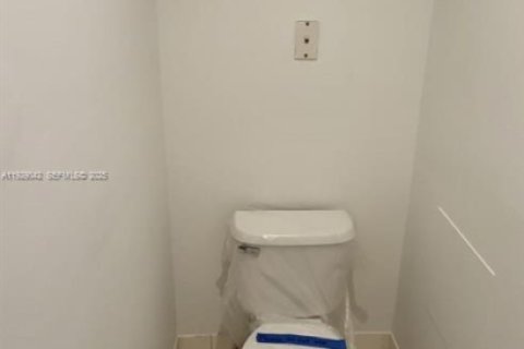 Copropriété à louer à Aventura, Floride: 1 chambre, 82.96 m2 № 1987537 - photo 15