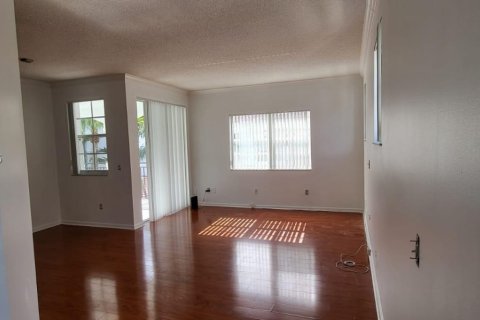 Copropriété à louer à Aventura, Floride: 1 chambre, 82.96 m2 № 1987537 - photo 4