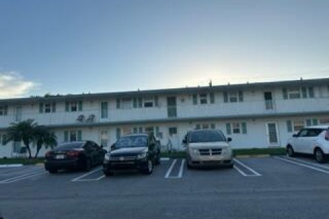 Condo in Boynton Beach, Florida, 1 bedroom № 2267817