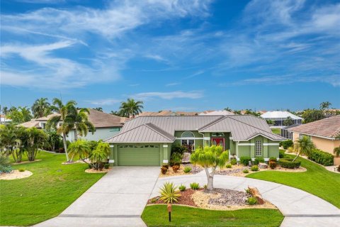 Casa en Punta Gorda, Florida 3 dormitorios, 214.6 m2 № 2345664