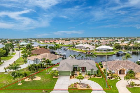 Villa ou maison à vendre à Punta Gorda, Floride: 3 chambres, 214.6 m2 № 2345664 - photo 20