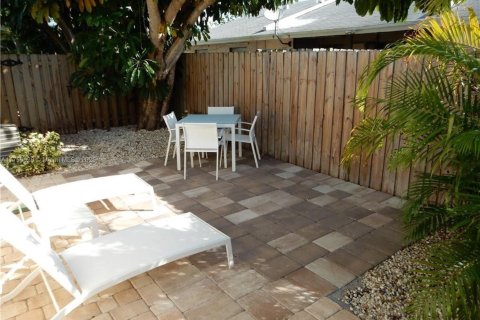 Propiedad comercial en venta en Pompano Beach, Florida № 1895248 - foto 19