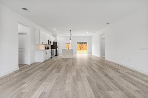 Casa en venta en Ocala, Florida, 4 dormitorios, 164.81 m2 № 1822685 - foto 5