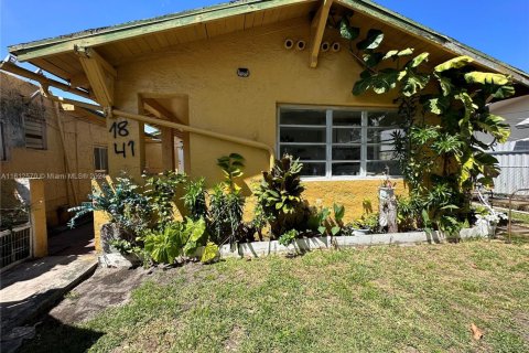 Propiedad comercial en venta en Miami, Florida, 209.31 m2 № 1234544 - foto 11