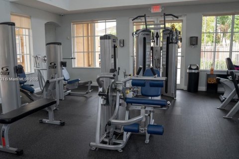 Casa en alquiler en Miami, Florida, 4 dormitorios, 214.6 m2 № 2022306 - foto 5