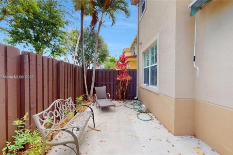 Casa en alquiler en Miami, Florida, 4 dormitorios, 214.6 m2 № 2022306 - foto 30