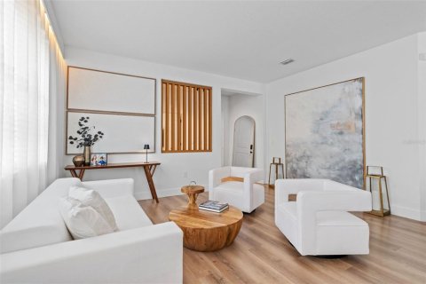 Villa ou maison à louer à Winter Garden, Floride: 5 chambres, 279.91 m2 № 2436741 - photo 12