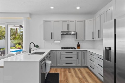 Villa ou maison à louer à Winter Garden, Floride: 5 chambres, 279.91 m2 № 2436741 - photo 15