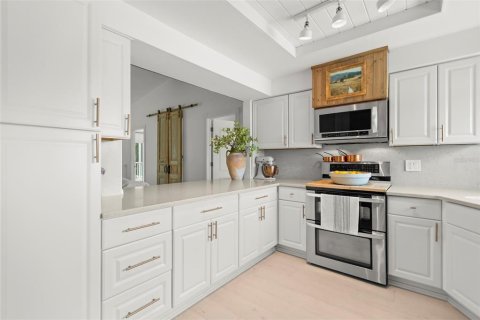 Купить виллу или дом в Тиерра-Верде, Флорида 3 комнаты, 249.35м2, № 1822548 - фото 12