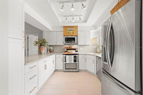 Купить виллу или дом в Тиерра-Верде, Флорида 3 комнаты, 249.35м2, № 1822548 - фото 10