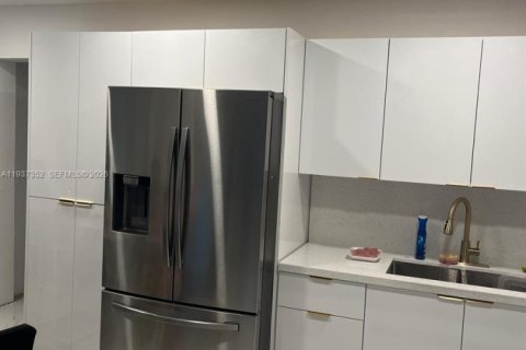 Купить виллу или дом в Форт-Лодердейл, Флорида 4 спальни, 166.76м2, № 1995228 - фото 9