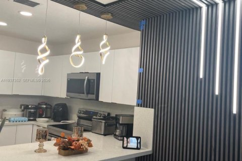 Купить виллу или дом в Форт-Лодердейл, Флорида 4 спальни, 166.76м2, № 1995228 - фото 8