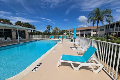 Condo in Lake Suzy, Florida, 2 bedrooms  № 1909112 - photo 20