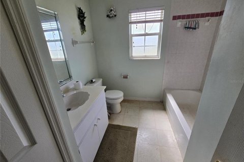 Condo in Lake Suzy, Florida, 2 bedrooms  № 1909112 - photo 11