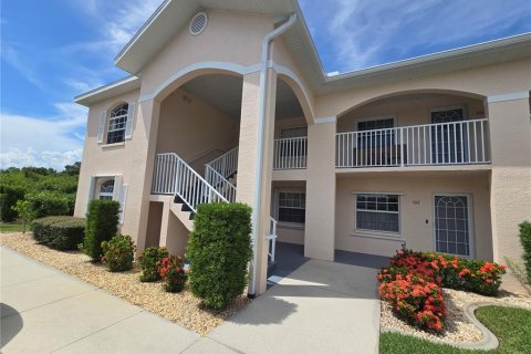 Condo in Lake Suzy, Florida, 2 bedrooms  № 1909112 - photo 2