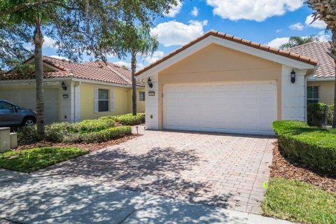 Dúplex en Orlando, Florida 2 dormitorios, 140.47 m2 № 2150207