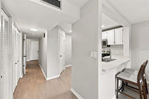Copropriété à vendre à Tierra Verde, Floride: 1 chambre, 73.39 m2 № 2429229 - photo 11