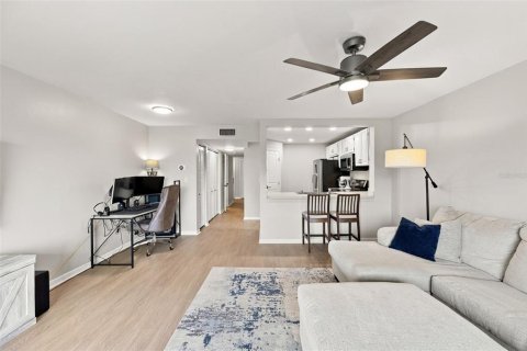 Copropriété à vendre à Tierra Verde, Floride: 1 chambre, 73.39 m2 № 2429229 - photo 6