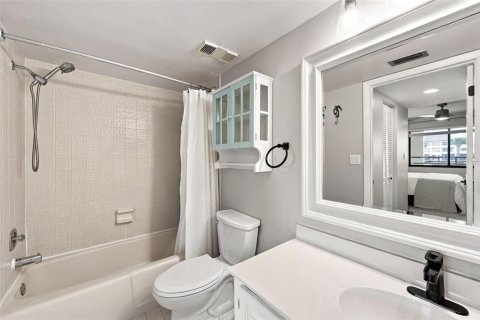 Copropriété à vendre à Tierra Verde, Floride: 1 chambre, 73.39 m2 № 2429229 - photo 25
