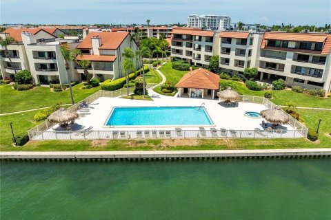 Copropriété à vendre à Tierra Verde, Floride: 1 chambre, 73.39 m2 № 2429229 - photo 29