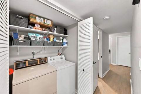 Copropriété à vendre à Tierra Verde, Floride: 1 chambre, 73.39 m2 № 2429229 - photo 17