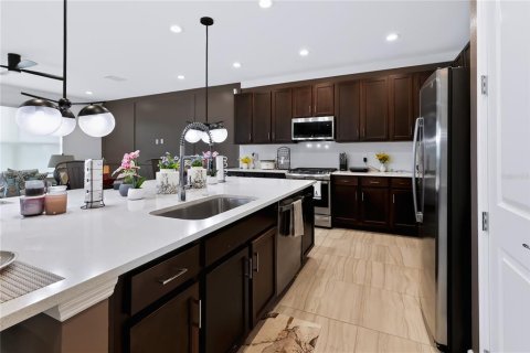 Villa ou maison à louer à Wesley Chapel, Floride: 5 chambres, 275.08 m2 № 2413776 - photo 6