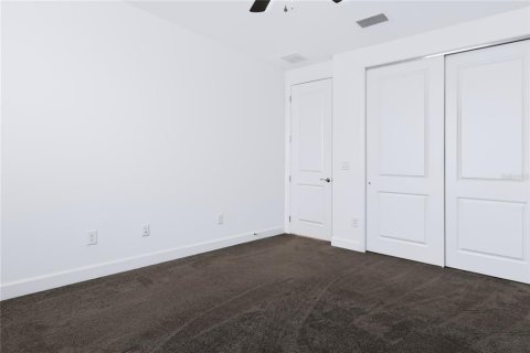 Villa ou maison à louer à Wesley Chapel, Floride: 5 chambres, 275.08 m2 № 2413776 - photo 24
