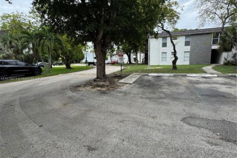 Condominio en venta en Miami, Florida, 1 dormitorio, 71.07 m2 № 1928989 - foto 3