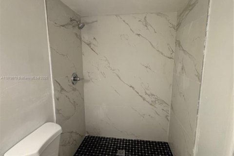 Condominio en venta en Miami, Florida, 1 dormitorio, 71.07 m2 № 1928989 - foto 15