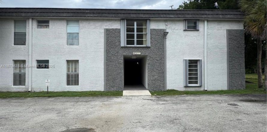 Condominio en Miami, Florida, 1 dormitorio  № 1928989