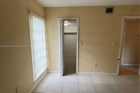Condominio en venta en Miami, Florida, 1 dormitorio, 71.07 m2 № 1928989 - foto 17