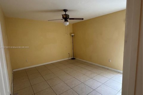 Condominio en venta en Miami, Florida, 1 dormitorio, 71.07 m2 № 1928989 - foto 16