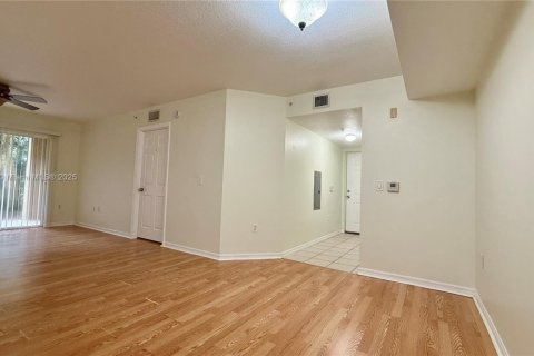 Condominio en venta en West Palm Beach, Florida, 3 dormitorios, 120.77 m2 № 2028886 - foto 10