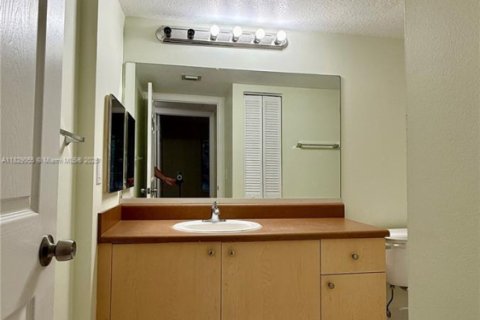 Condominio en venta en West Palm Beach, Florida, 3 dormitorios, 120.77 m2 № 2028886 - foto 18