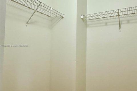 Condominio en venta en West Palm Beach, Florida, 3 dormitorios, 120.77 m2 № 2028886 - foto 16