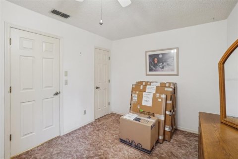 Condo in New Port Richey, Florida, 2 bedrooms  № 1669931 - photo 18