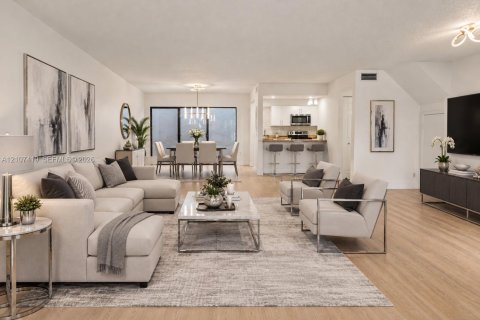 Adosado en venta en Hialeah, Florida, 3 dormitorios, 147.71 m2 № 2429974 - foto 2