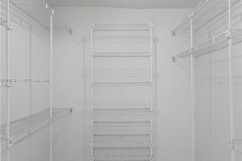 Adosado en venta en Hialeah, Florida, 3 dormitorios, 147.71 m2 № 2429974 - foto 13