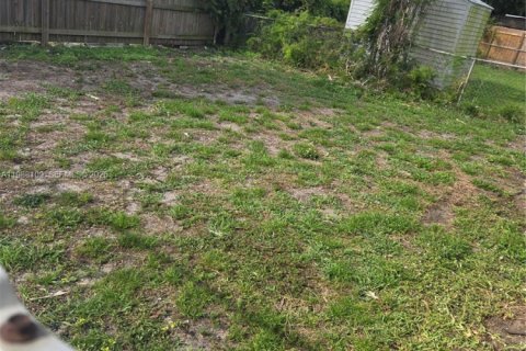 Villa ou maison à louer à Hollywood, Floride: 2 chambres, 112.23 m2 № 2049961 - photo 9