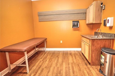 Immobilier commercial à louer à Ocala, Floride: 270.53 m2 № 2105399 - photo 2